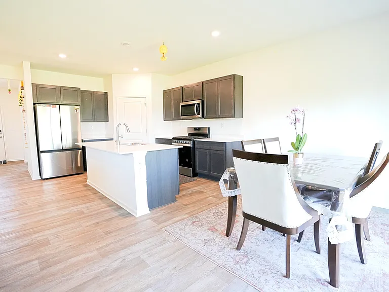 2733 Berrywood Ln — Photo 8