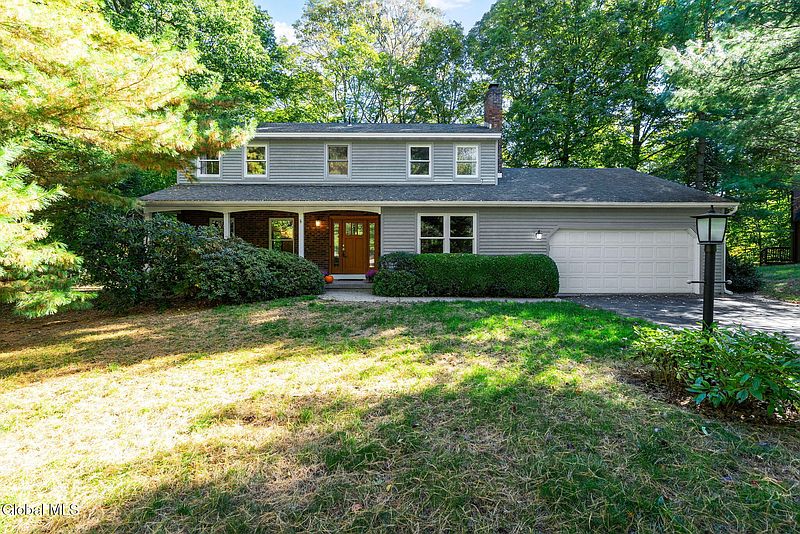3rd image of 13 Davis Place