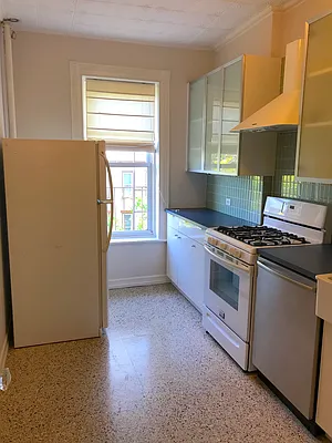 Rented by Dwell Residential Inc | media 25