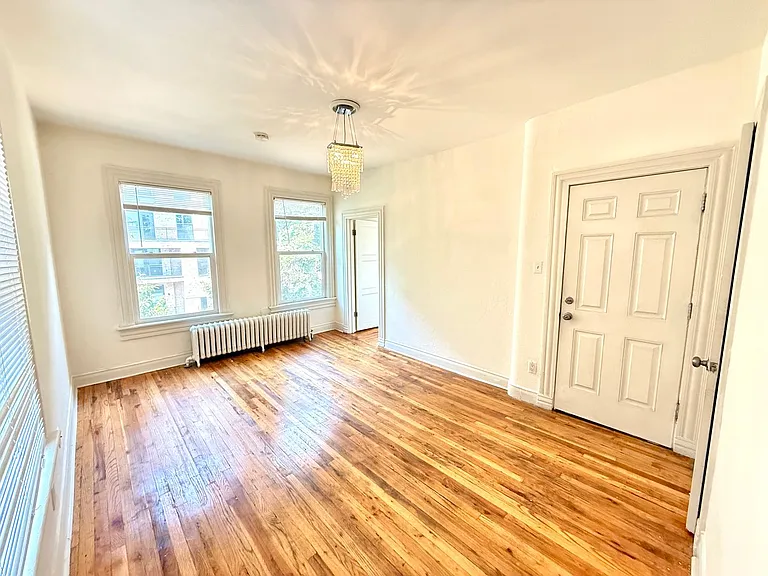 1454 N Marion St — Photo 16