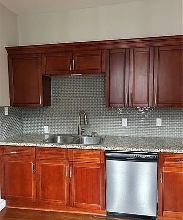 5th image of 8325 Belfast St