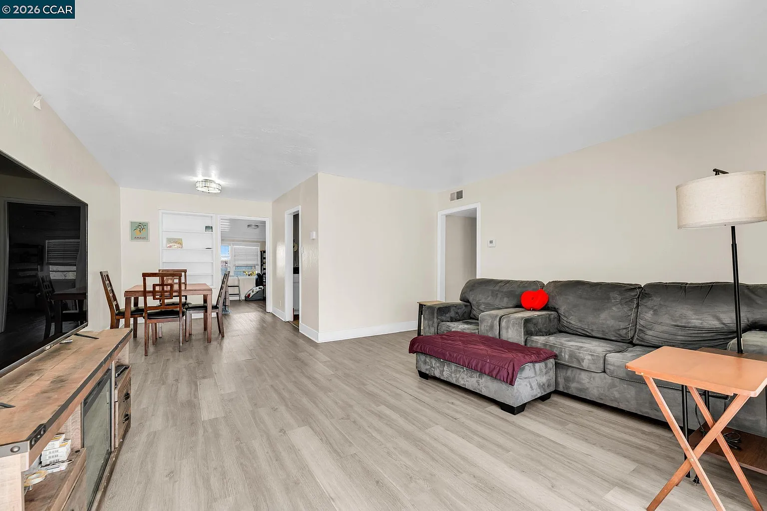 104 Alvarado Ave photo 1