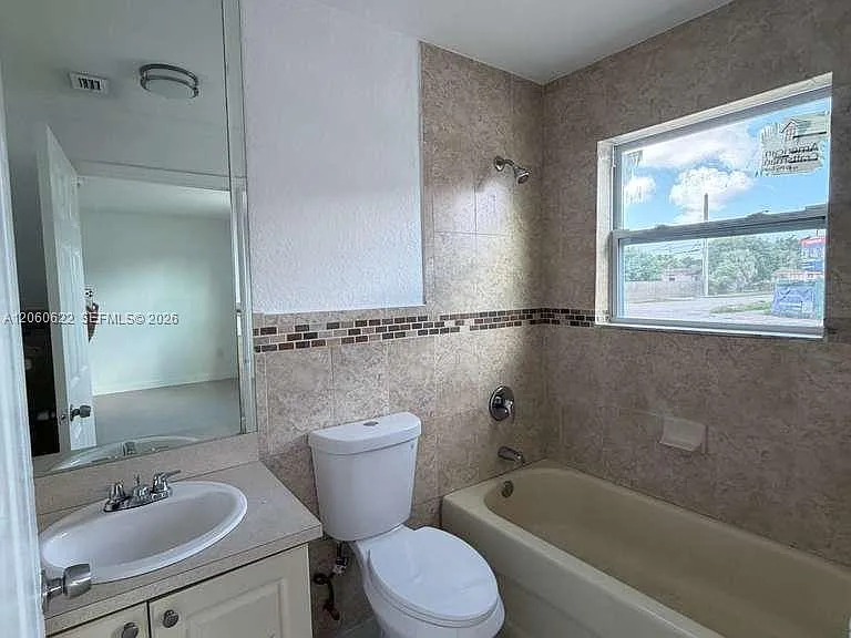 10510 SW 172nd St — Photo 7
