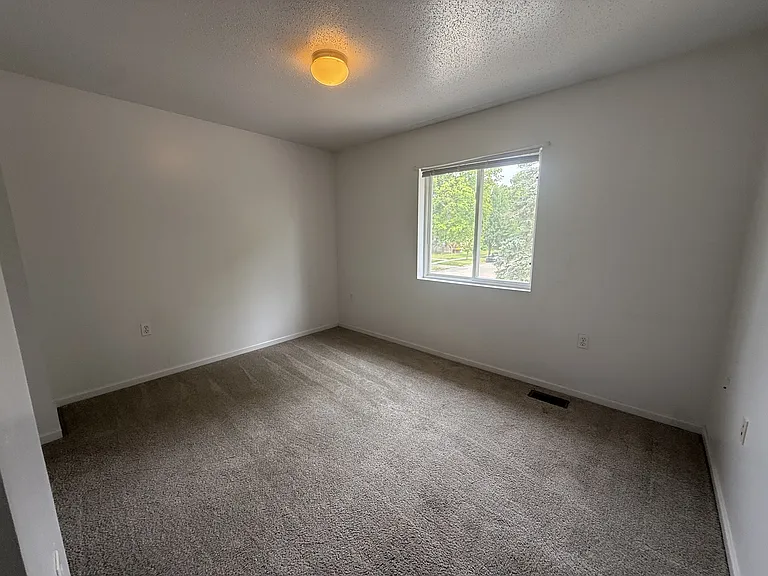 330 W Cherry St #Y23 — Photo 16