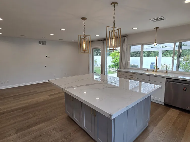 2190 Aspenpark Ct — Photo 6