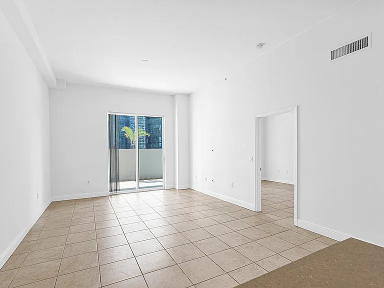 1250 S Miami Ave #812 — Photo 11