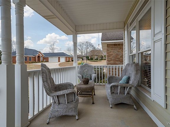 4th image of 8718 Rolling Hills Dr