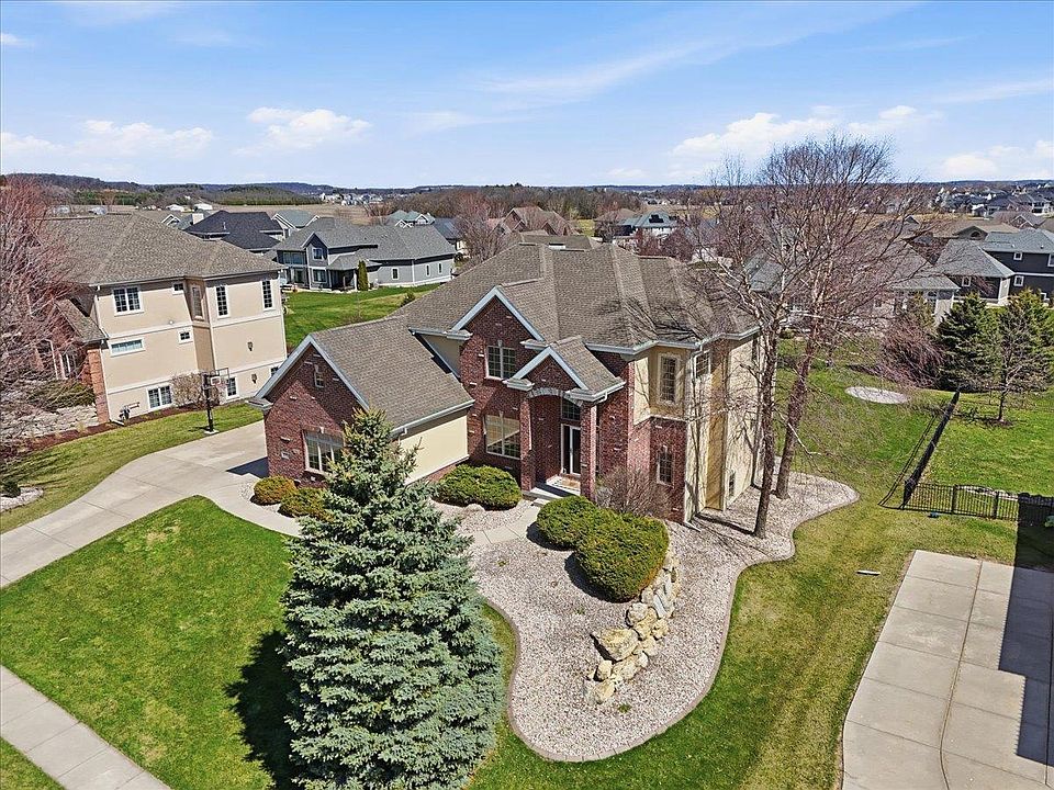 1st image of 656 Rinpoche Lane