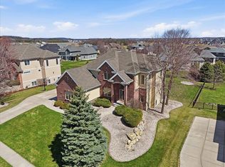 656 Rinpoche Ln, Oregon, WI 53575