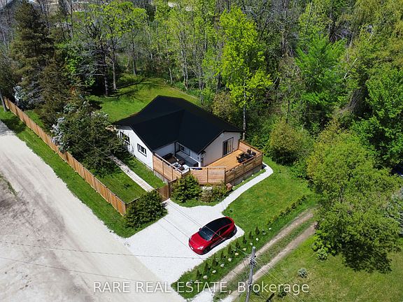 3rd image of 162 Blue Mountain Dr