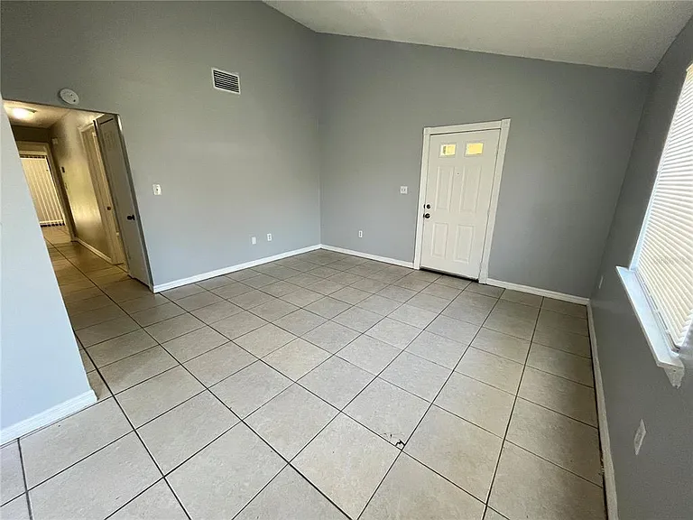 1143 Old South Dr — Photo 6
