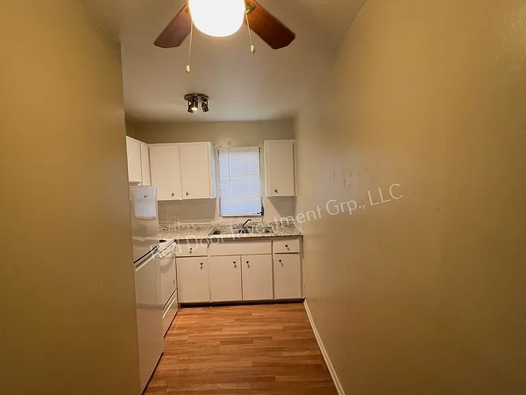 Riverside Apartments - Minutes to the River - Multiple Units Available — Photo 20