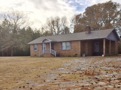 1556 E New Hope Rd, La Grange, NC, 28551