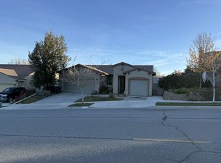 1345 Clasico Dr, Tehachapi, CA 93561