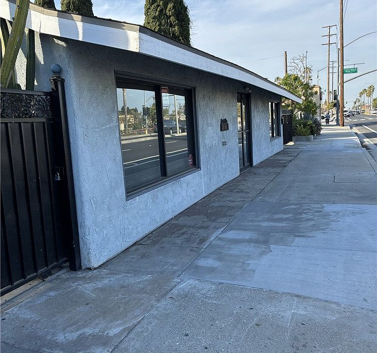 1st image of 21915 Norwalk Blvd