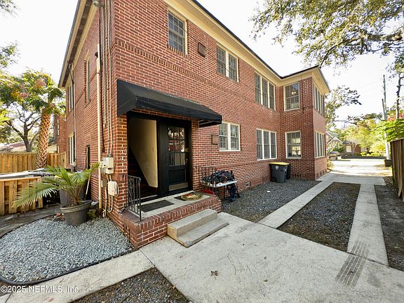 3rd image of 1629 BELMONTE Avenue #1629-1631
