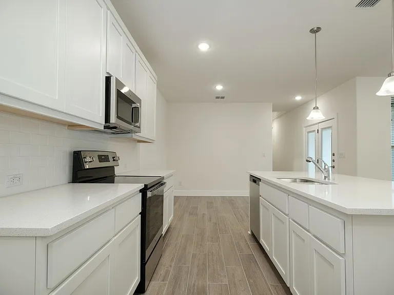 436 Parkline Dr — Photo 4