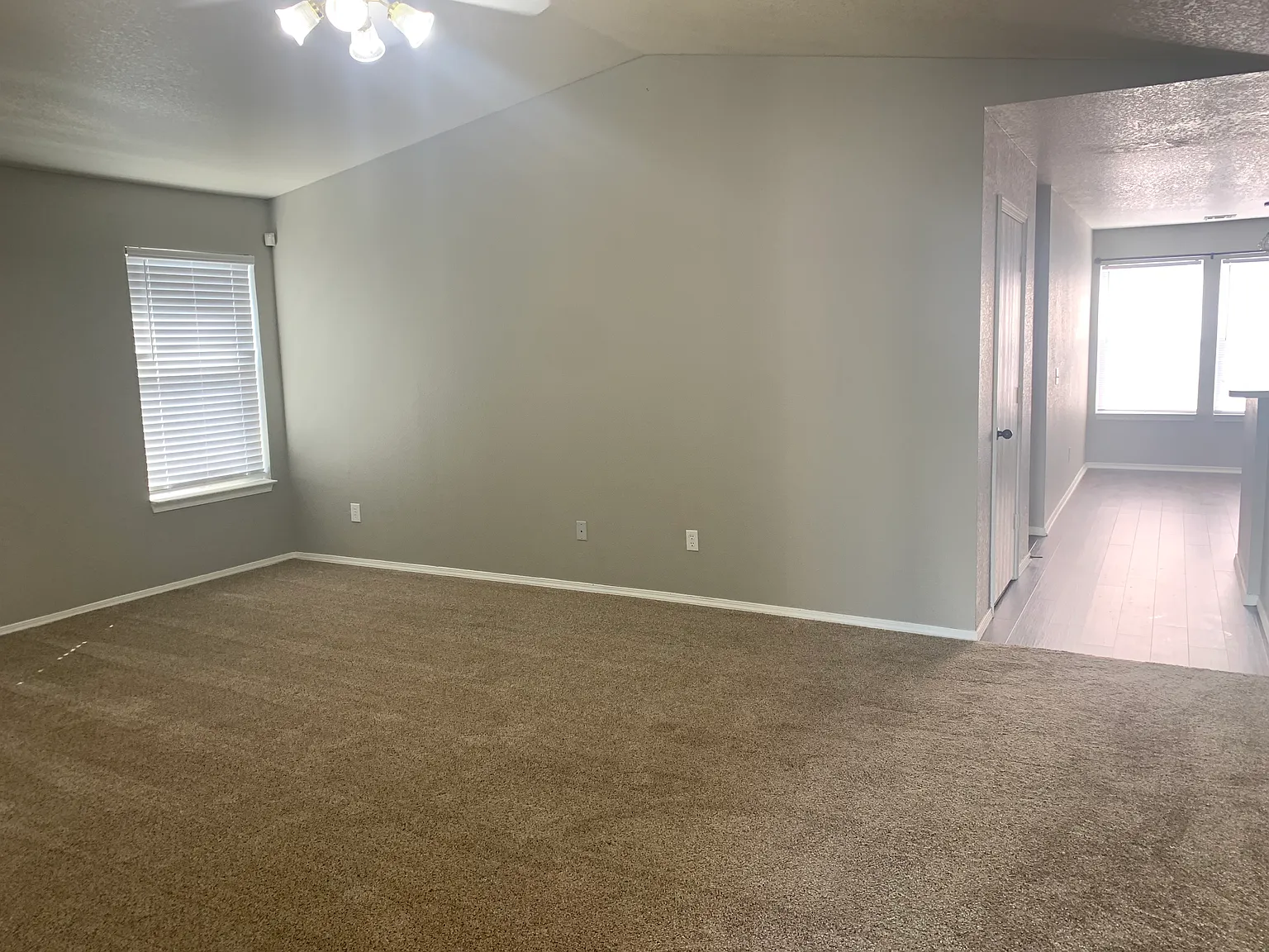 3 bed, 1367 sqft, $1,400 — Photo 4