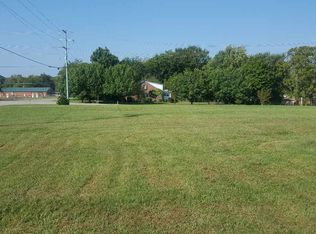 144 W 3rd St, Parsons, TN 38363
