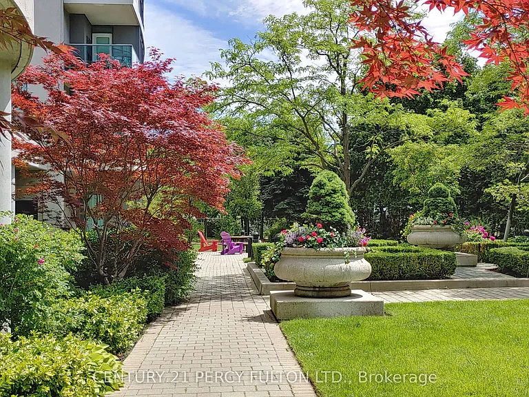 28 Harrison Garden Blvd #709 — Photo 20