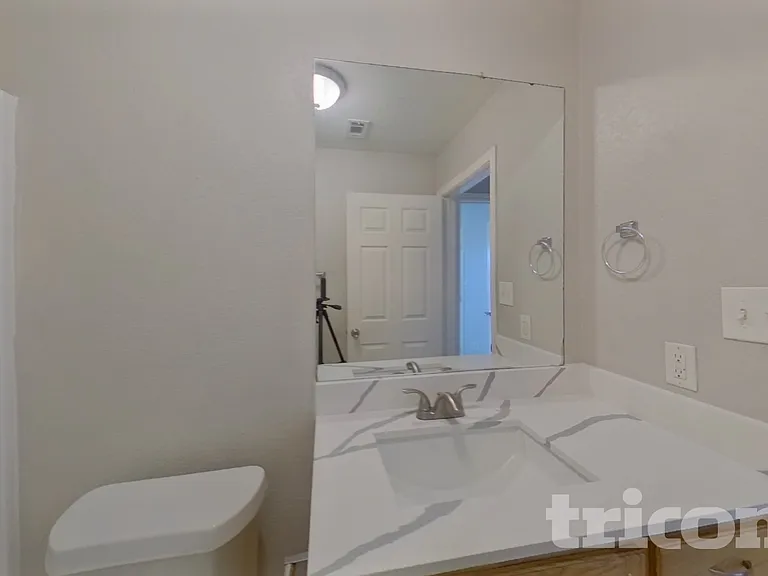 213 Dean Ct — Photo 11