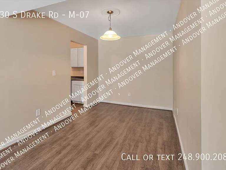 330 S Drake Rd #M-07 — Photo 15