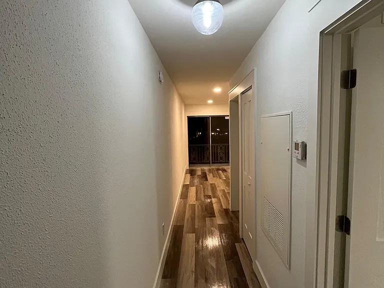 2255 Saint Charles Ave #203 — Photo 17