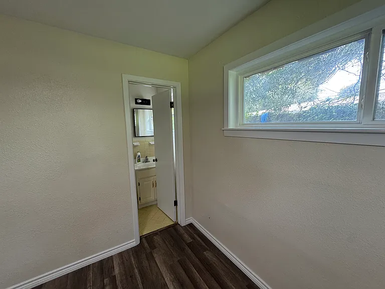 250 Triangle Dr — Photo 7