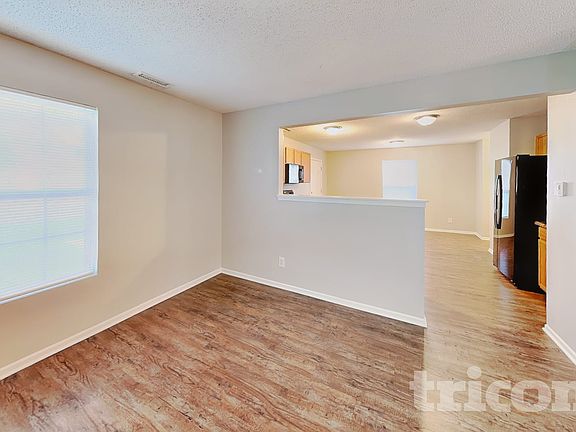 2nd image of 678 Runnymede Ct