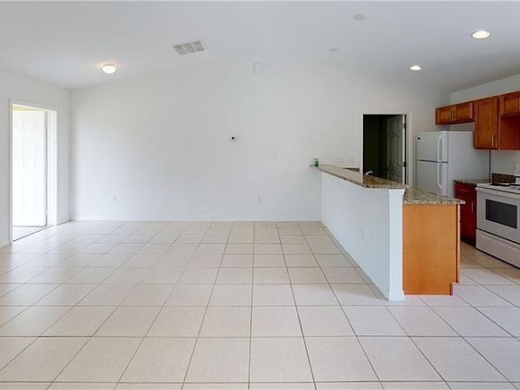 4th image of 3701 Lavilla Ave