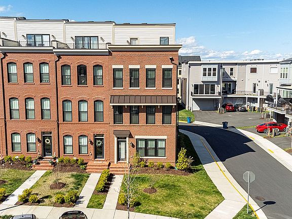 4th image of 42365 Zebulon Sq