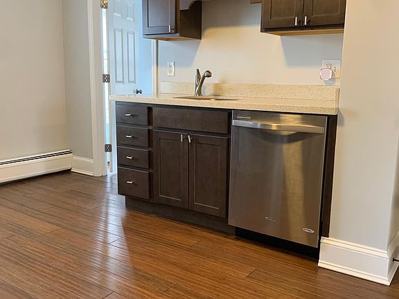 4th image of 24 Perkins St #1