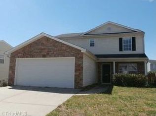 226 Julian Pond Ln, Kernersville, NC 27284