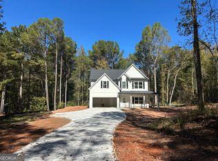 79 Lamb Rd, Moreland, GA 30259