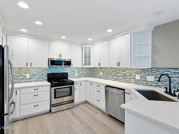 651 S 83rd Ave, Yakima, WA 98908