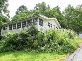31 2nd St, Amesbury, MA 01913