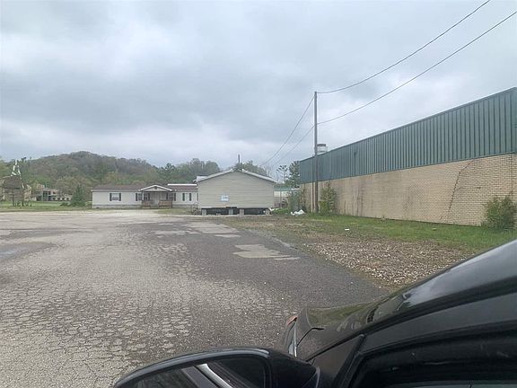 3rd image of 765 N Carol Malone Blvd