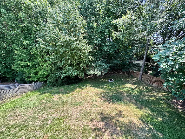 1004 Starkland Way — Photo 24