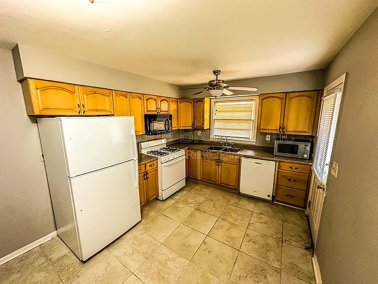 2616 Harmony Way — Photo 5