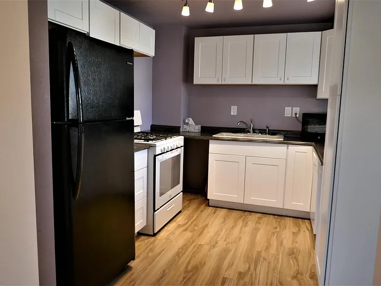 402 W Adams Ave — Photo 6