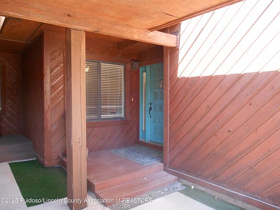 2nd image of 106 Turnberry Ln #106
