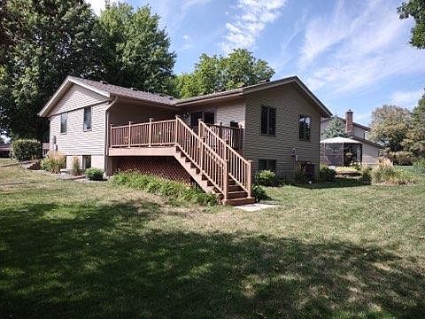 3rd image of 710 Highland Dr