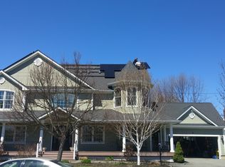 6 Lark Ct, Old Bethpage, NY 11804