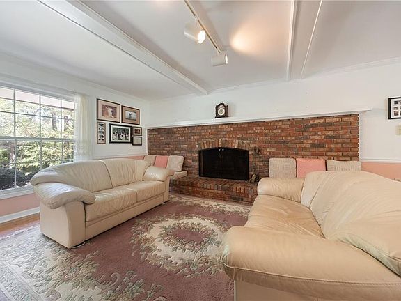 3rd image of 3708 Fox Hills Dr SE