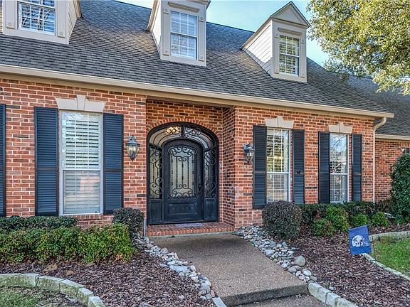 4th image of 2307 Woodmoor Ln