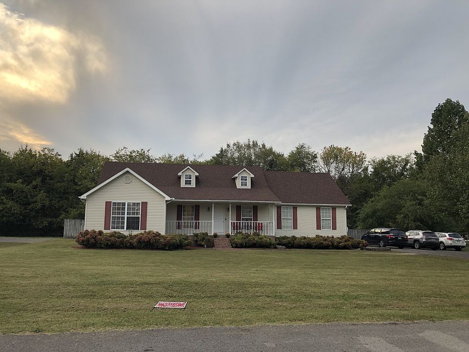 1st image of 104 Brookfield Dr