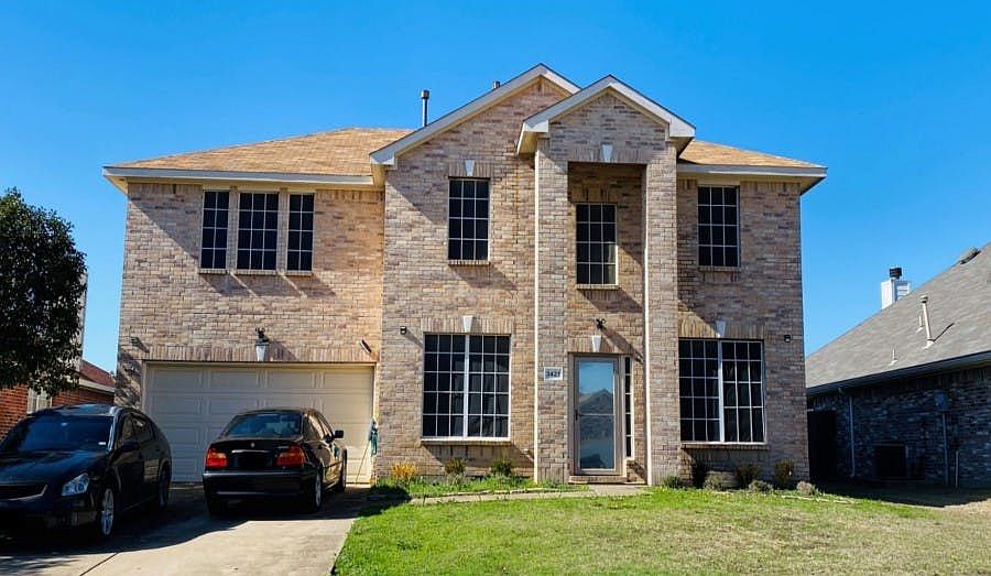1st image of 3427 Sagebrush Dr