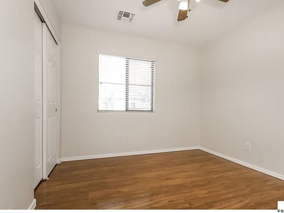 4th image of 2519-2519 N 148th Dr