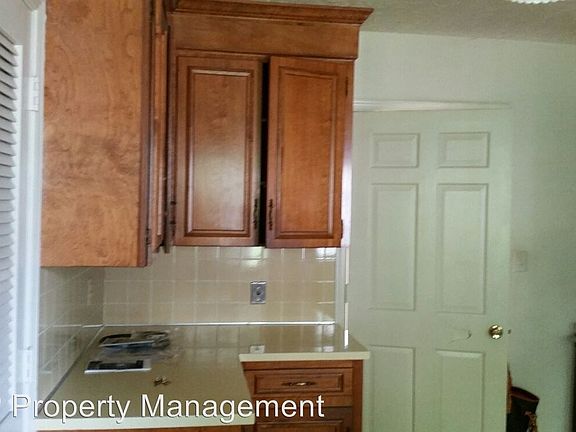 4th image of 5 W Princeton Cir APT 1