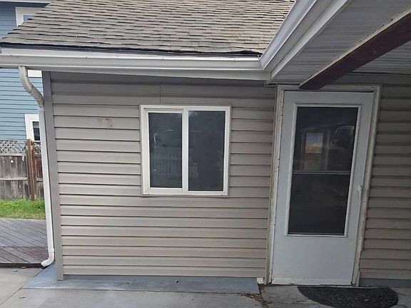 5th image of 803 N Grand Ave #B